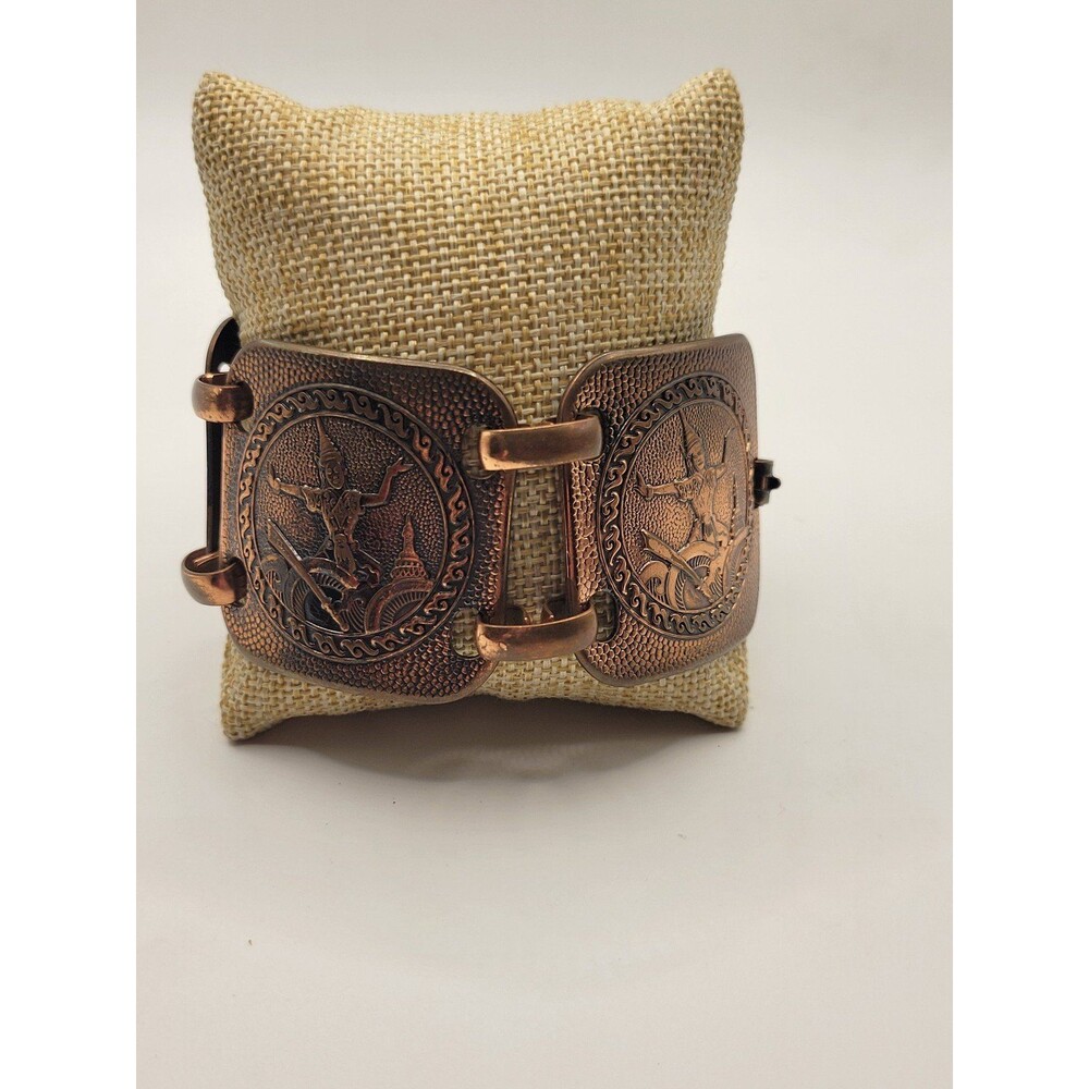 Vintage Siam Design Thin Metal Bracelet